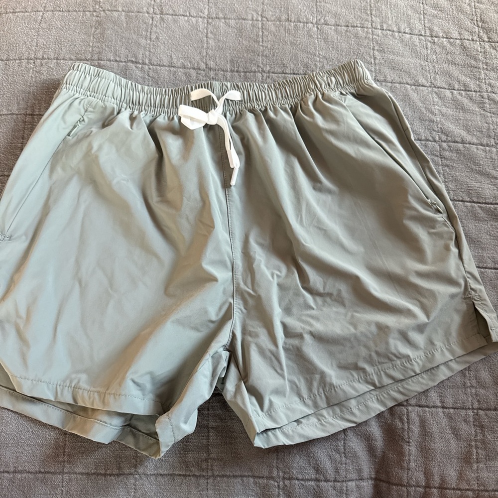 Men’s Light Gray Shorts